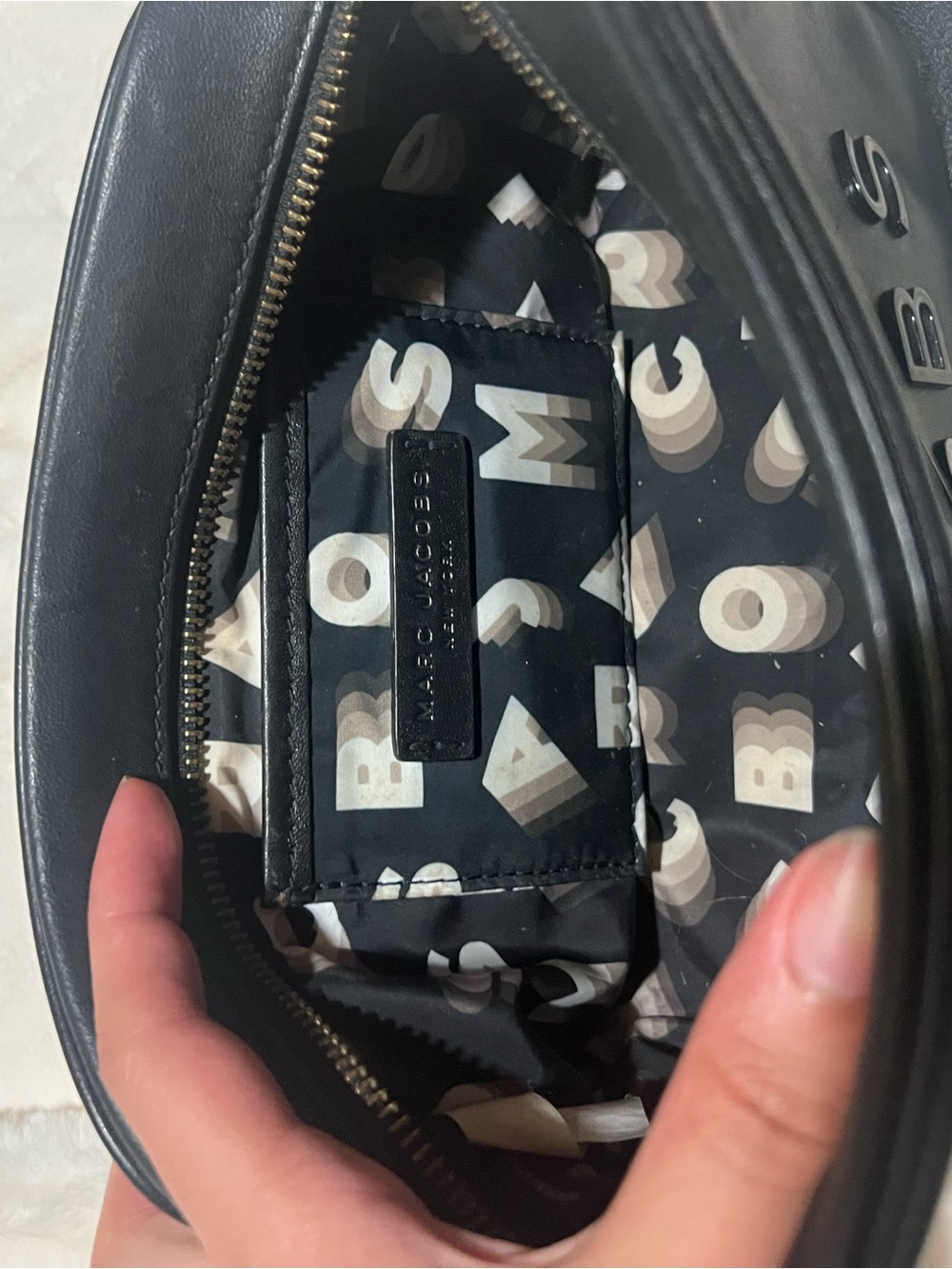 Marc Jacobs Black Leather Logo Belt Bag - Picture 5 of 5